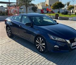 نيسان ألتيما